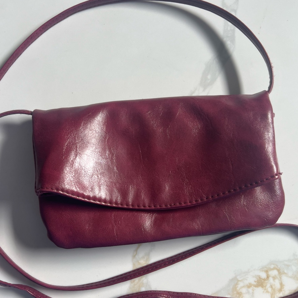 Elegant Burgundy Faux Leather Crossbody Fold Over Bag in excellent condition!